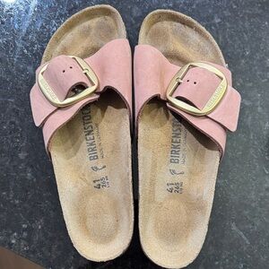 Birkenstock Women's Blush Sandals with Gold Buckle